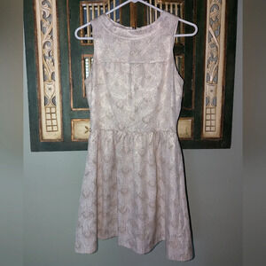 Kenzie White Gold Fit and Flare Metallic Sleeveless Shiny Cocktail Dress Size 6